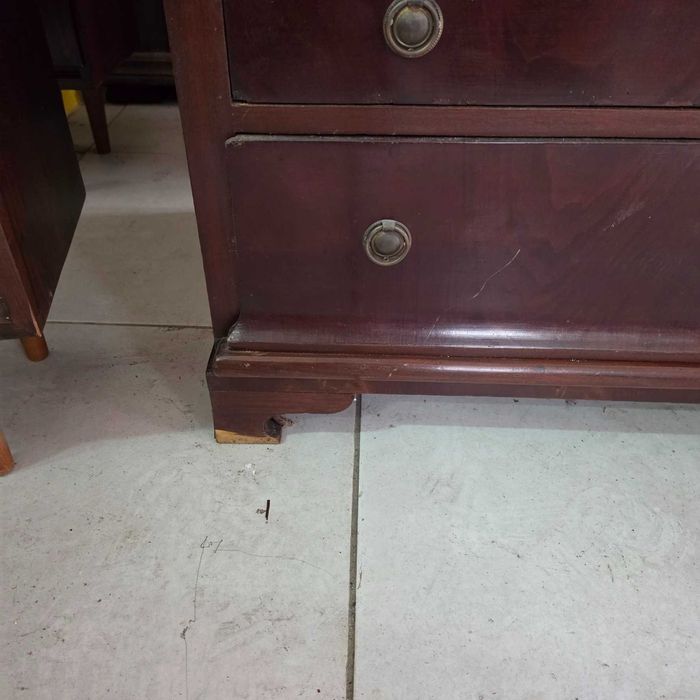 Cómoda/Escrivaninha Sec XIX em Mogno com aba cilindrica