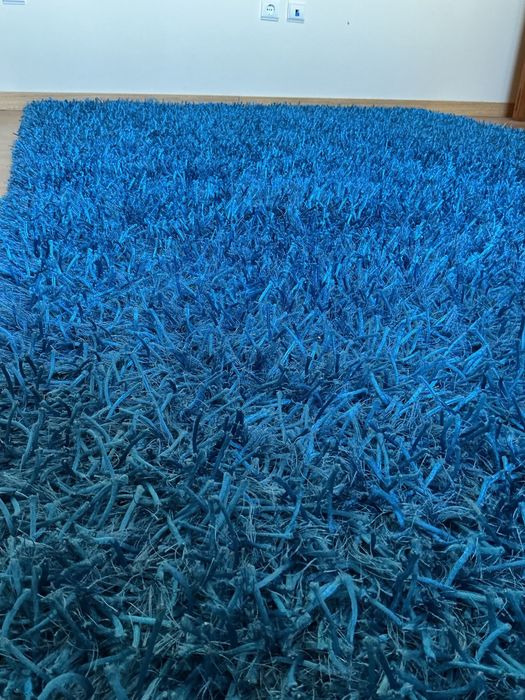 Tapete azul grande