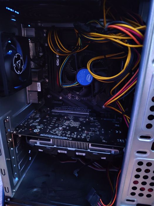 Komputer stacjonarny i5-7400/1050ti Msi