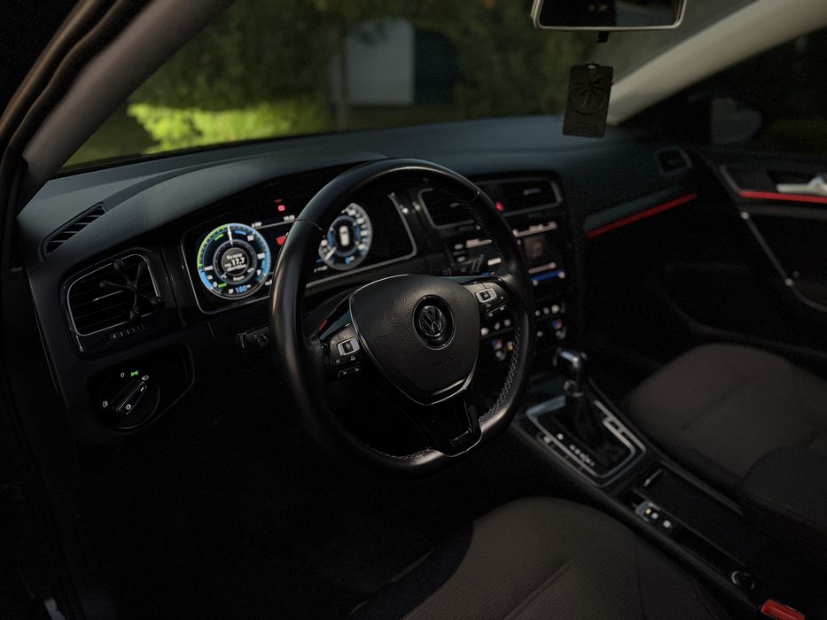 Продам Volkswagen E-golf 36kw ,Пробіг 76.000км