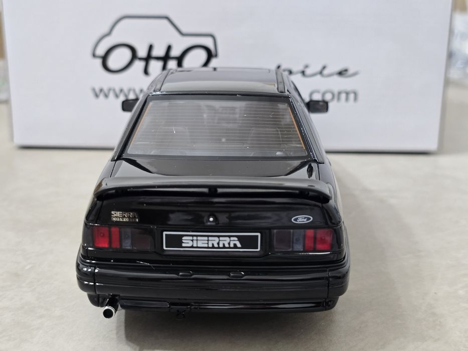 Miniatura 1/18 Ford Sierra Cosworth