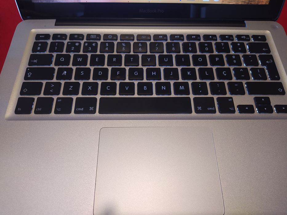 Portátil MacBook Pro i5. A funcionar na perfeição64286254292226123