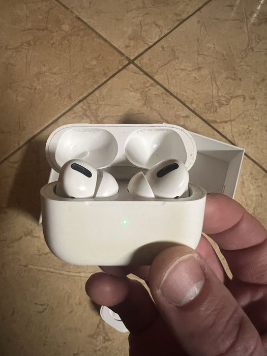 продам air pods pro оригинал
