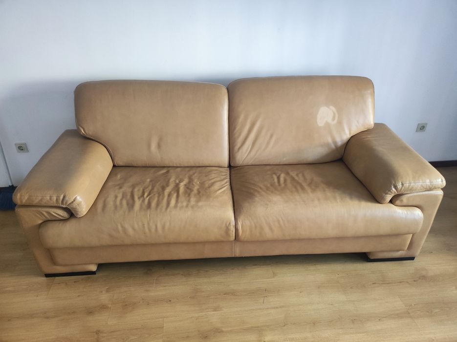 Sofás pele 100%,, lugares 3+2