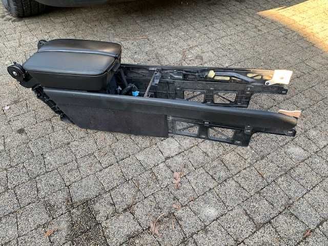 Honda Legend IV 2006- Podłokietnik