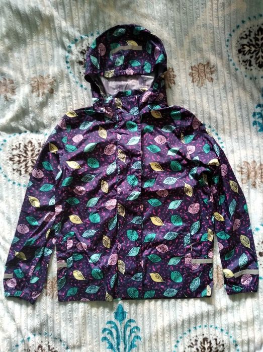 Дощовик-вітровка дівчаткам.