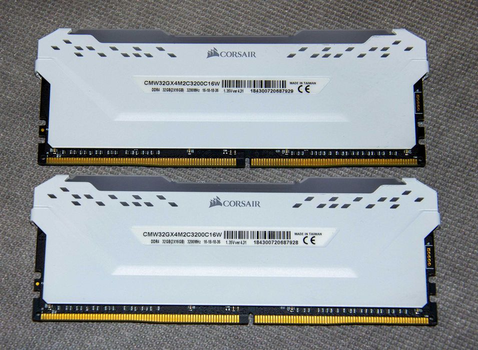 Corsair Vengeance RGB PRO 32GB 2X16GB DDR4 3200MHz