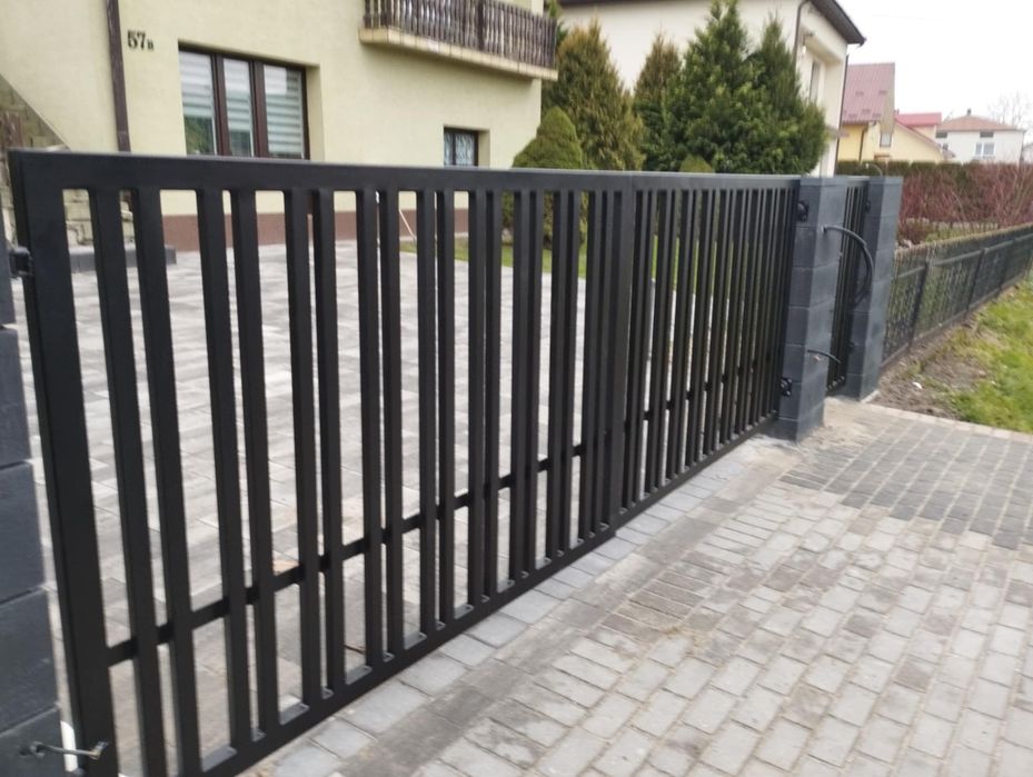 Brama wjazdowa, płot, ogrodzenie, płot grzebieniowy, płot panelowy