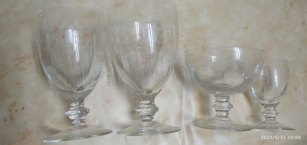 Procuro novo dono de copos muito bonitos