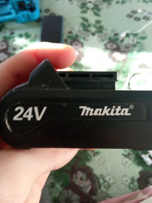 шуруповерт Макіта
