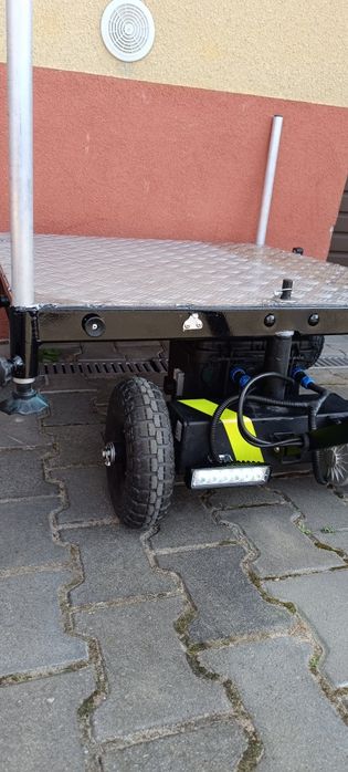 Wózek - platforma wedksrska elektryczna