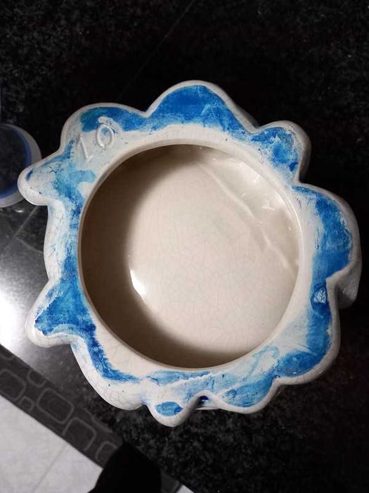 Peças decorativas antigas, jarra e vaso