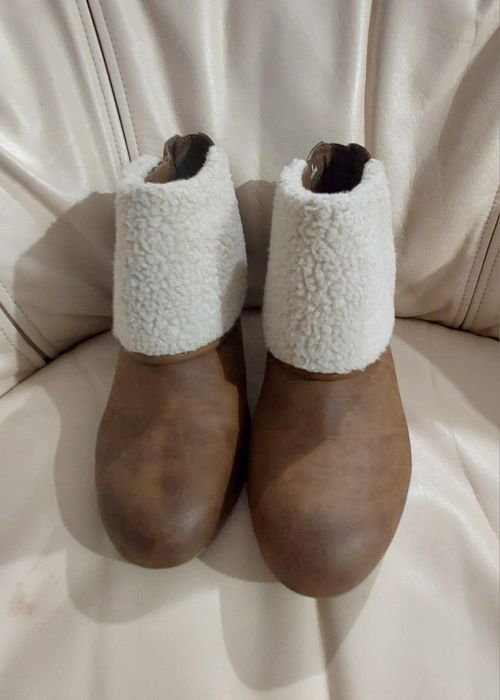 Wiosenne  botki rozmiar 8