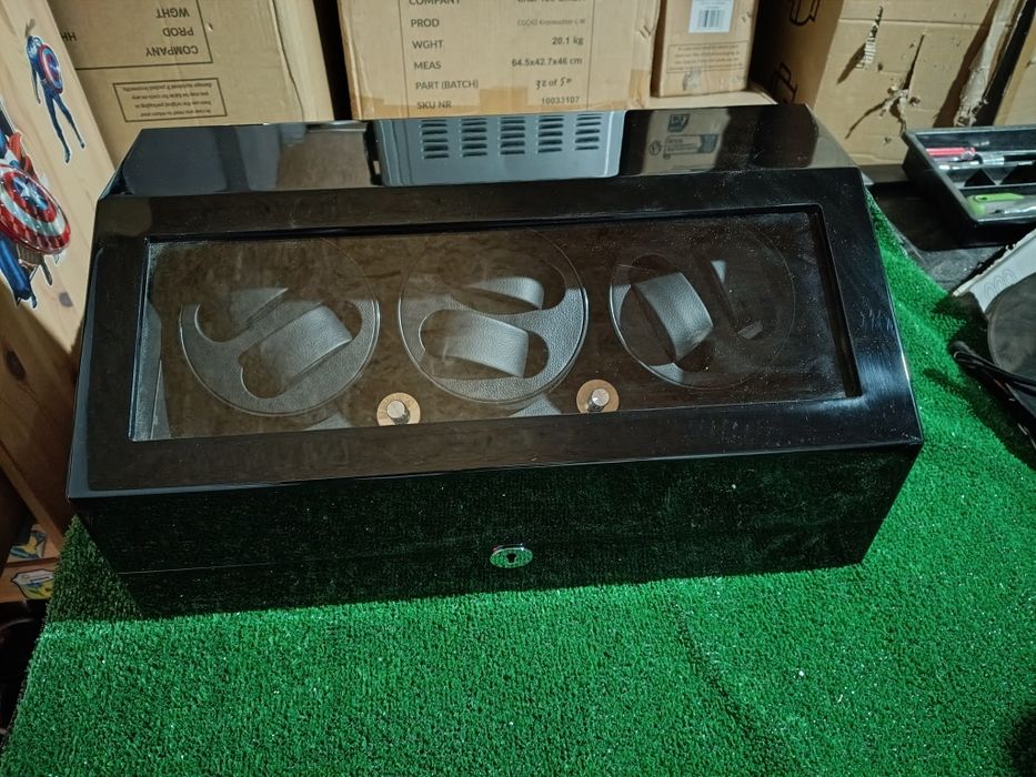 Klarstein old marshall rotomat gablota na 13 zegarków 

Cena 499 zł