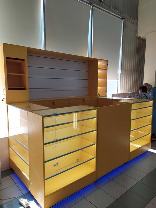 Обладнання для магазинів та аптек з ДСП. Офісні меблі. Виробник.