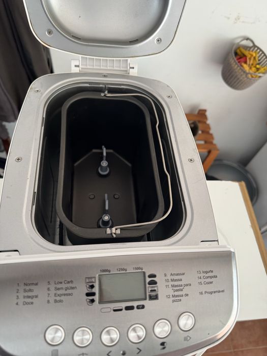 Robô de fazer  Pão e Massas