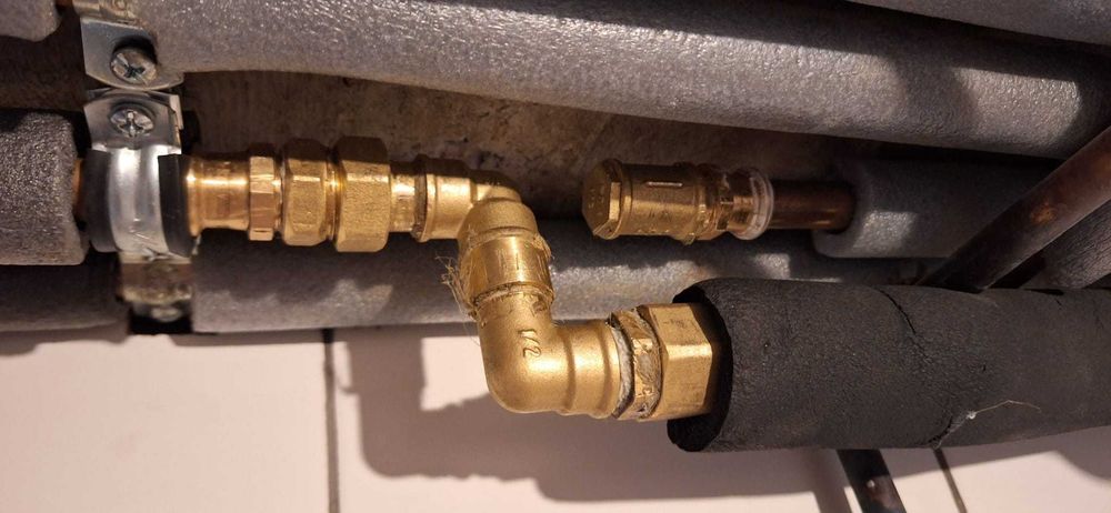 Pogotowie Hydrauliczne 24/7 – Usuwanie Awarii, Pęknięte Rury, Wycieki