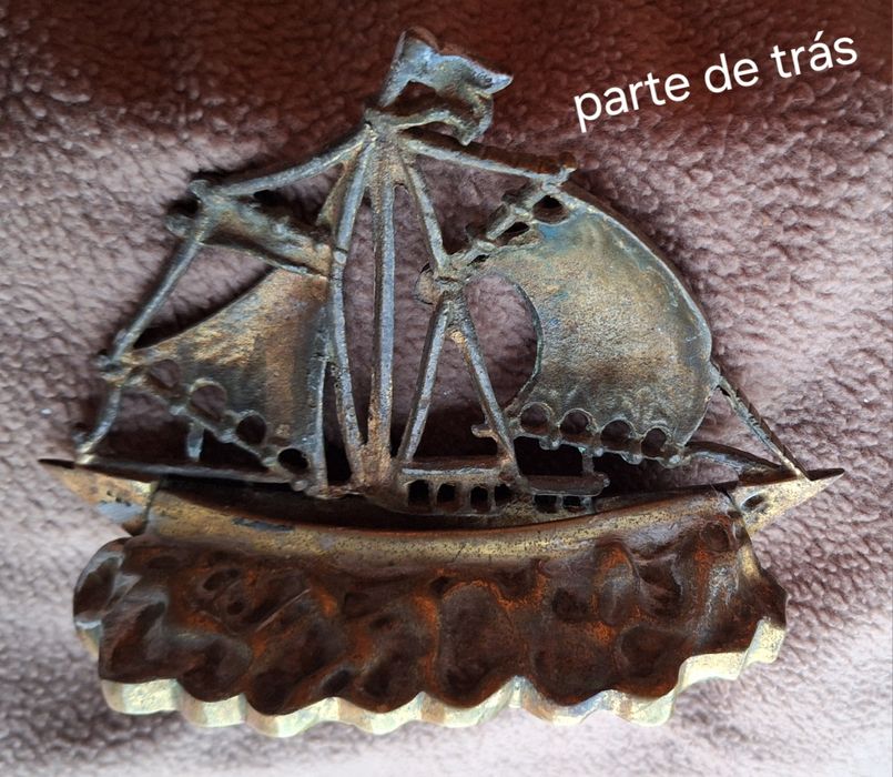Caravela bronze maciço vintage anos 50  2 velas com a cruz de Cristo