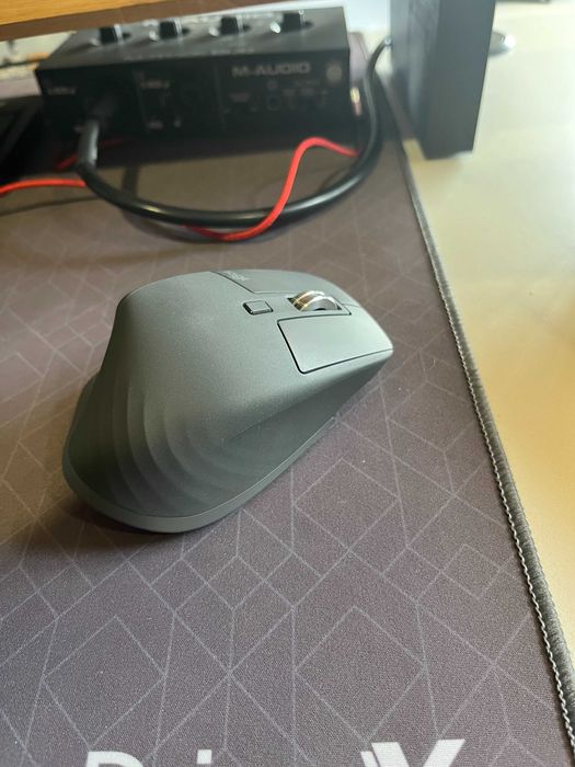 Teclado Logitech e Rato Logitech MX Keys S Bluetooth Graphite (PT) Usado 1 semana