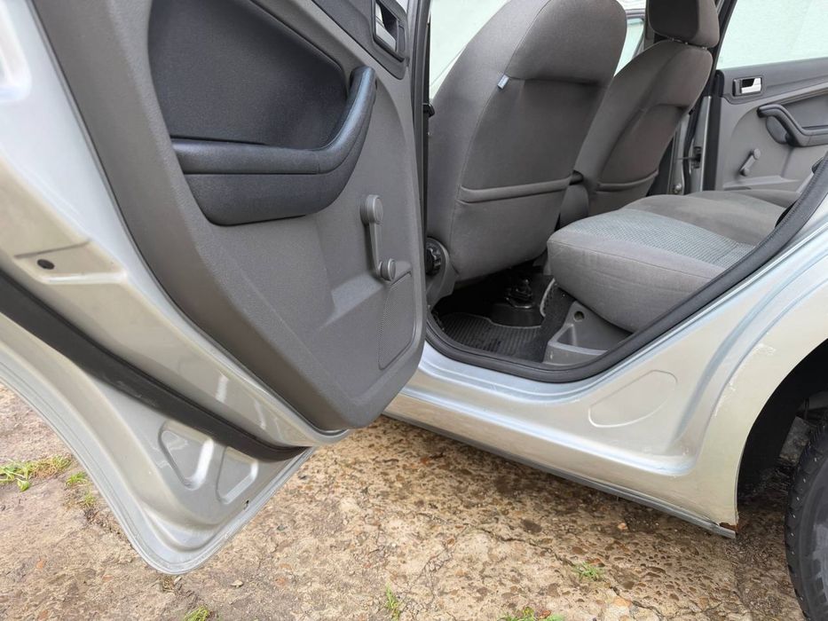 Ford focus 2 2006р гарний стан