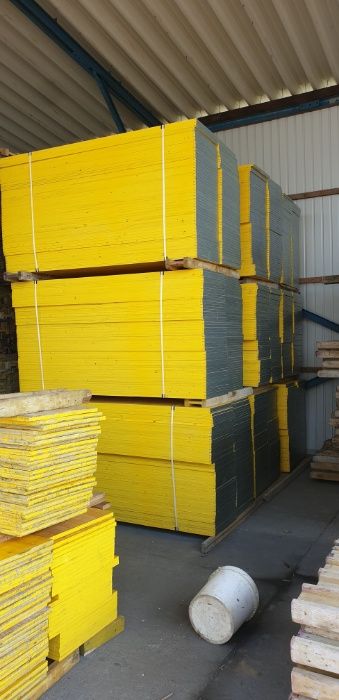 Sklejka szalunkowa okuta 200x50 szalunki podpory stemple