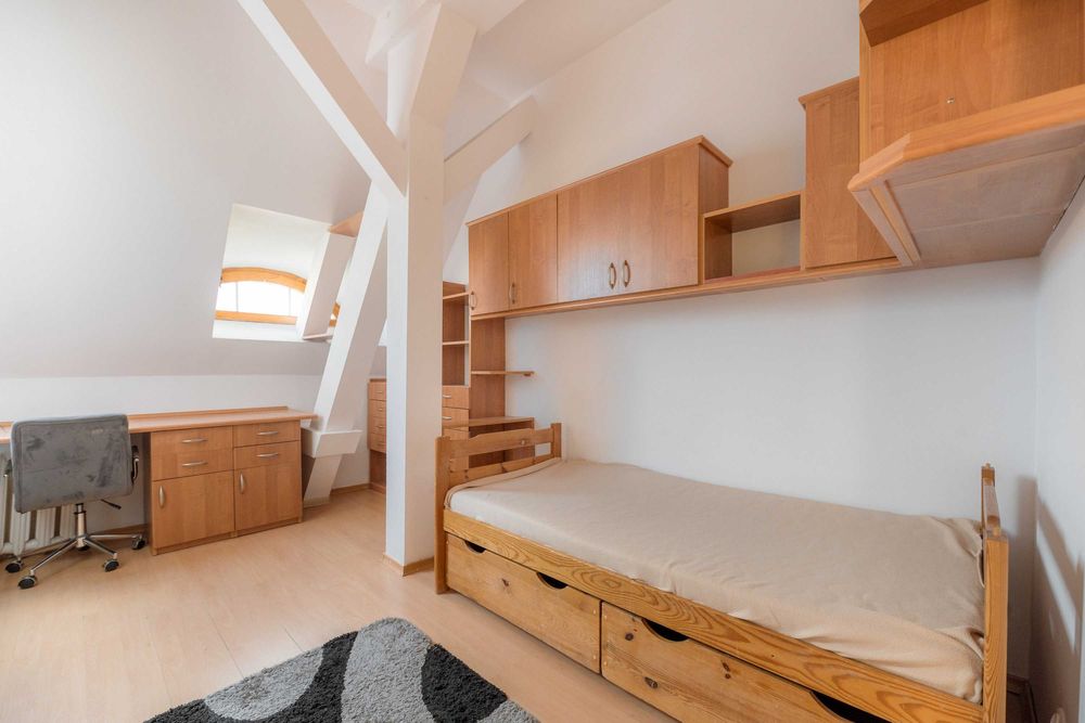 Klimatyczne mieszkanie do wynajęcia blisko starówki.