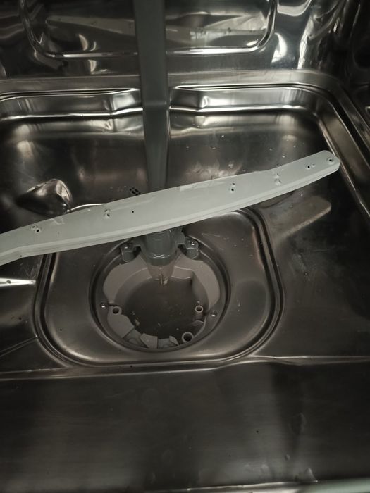 Продам посудомийну машину