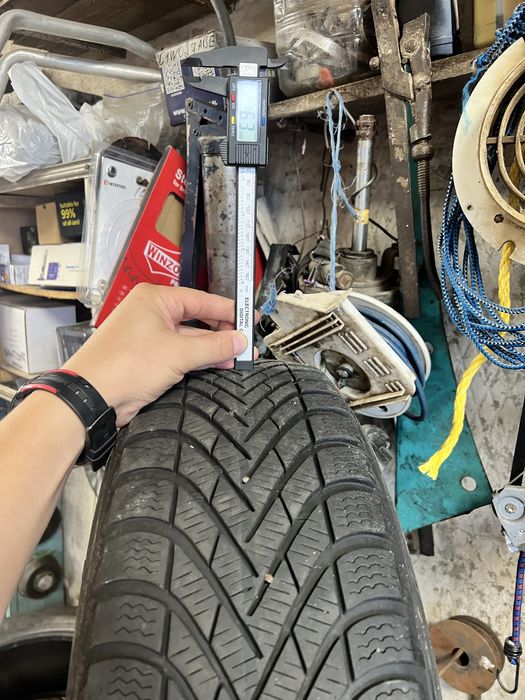 Шини Pirelli Cinturato 195/65 R15 зима