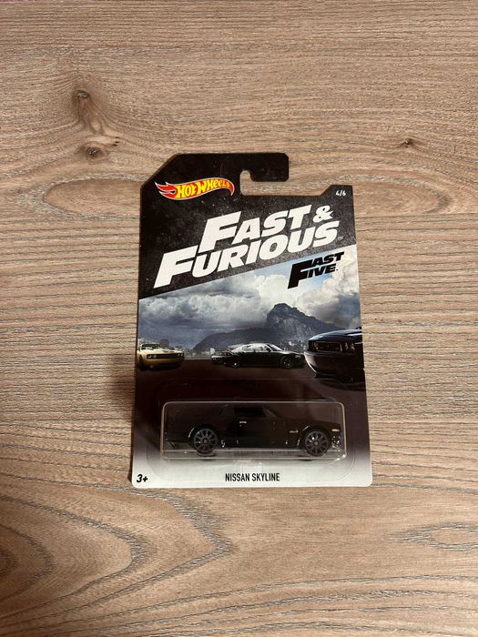 Nissan Skyline GT-R R34 Blue Gold Greenlight Hot Wheels Skyline Black