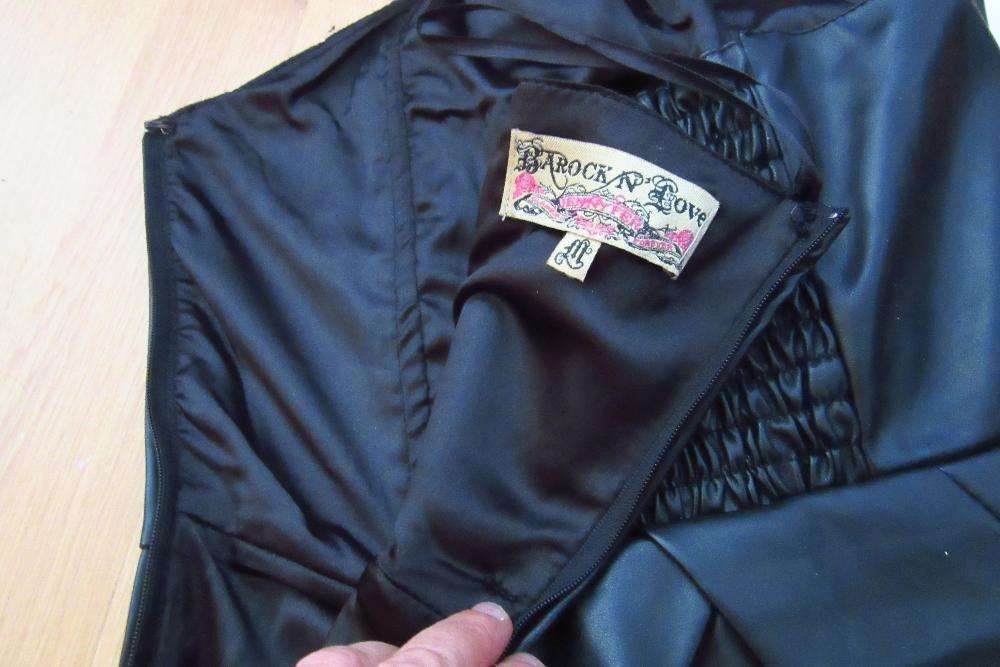 vestido juvenil para gente de bom gosto. Com estilo. BAIXA de PREÇO