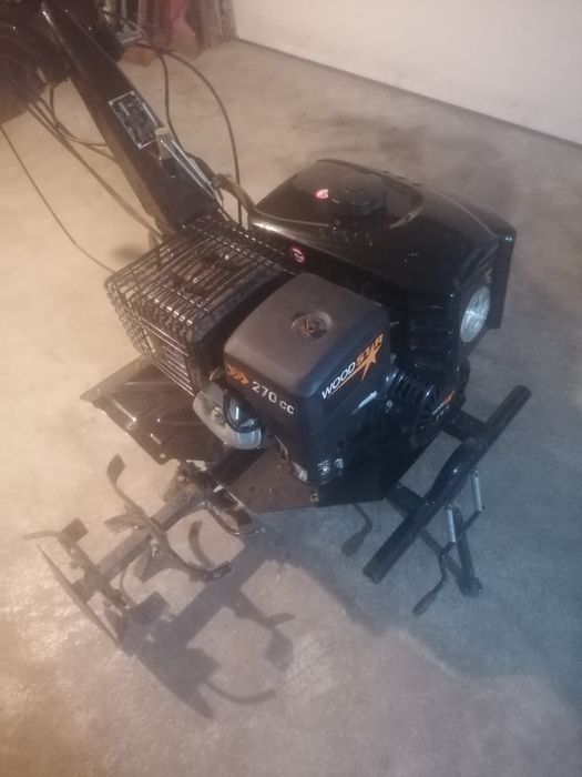 Moto Enxada com motor a gasolina