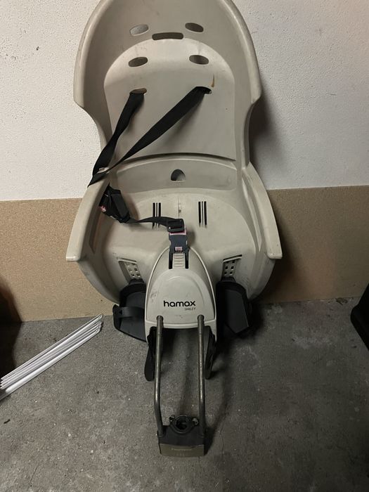 Cadeira criança para carro e outra para bicicleta