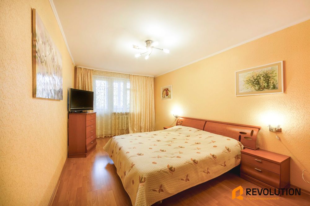 Без комісії. Продаж 3кім. квартири з ремонтом біля метро Васильківська. Ваучер, дмж, Голосіївський район