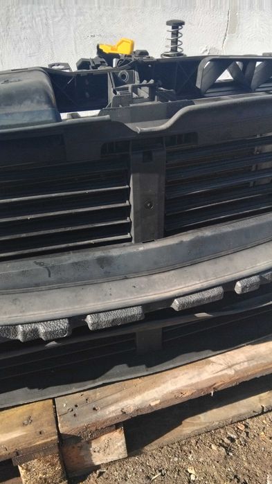 Pas przedni mercedes GLA H247