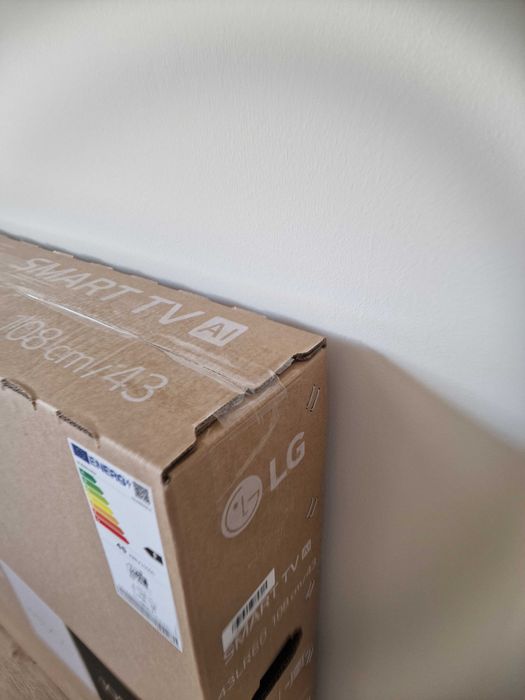 TV LG Smart TV - Nova na Caixa