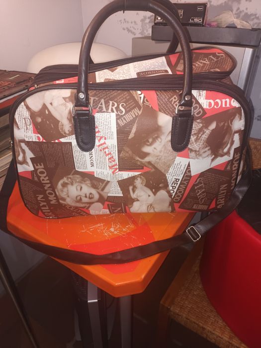 Mala viagem/ginásio Marylin Manroe