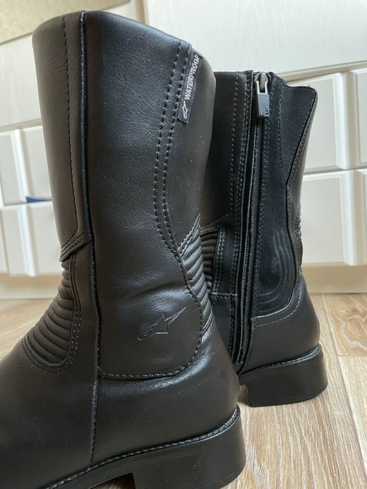 Alpinestars Vika. Дуже гарні жіночі мотоботи, унікальні, в стані нових