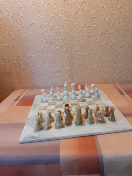 Шахматы с натурального камня