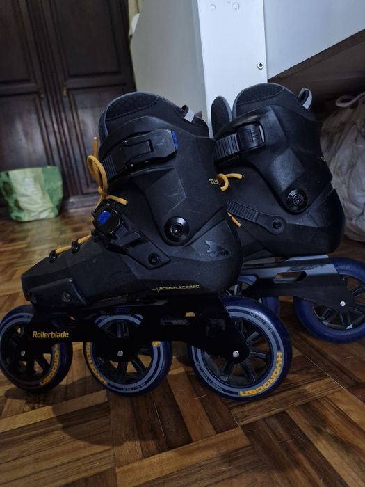 Patins da marca Rollerblade