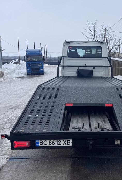 Евакуатор Доставка автомобілів Львів