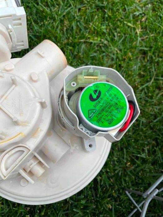 Części z demontażu zmywarki Electrolux EEM48320L