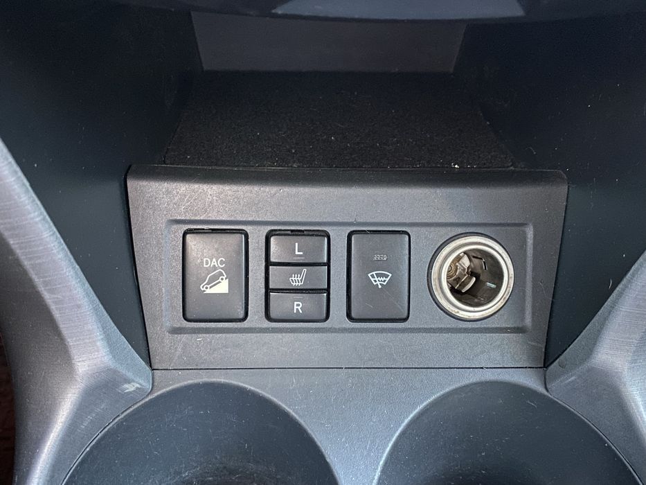 Продам Toyota Rav4