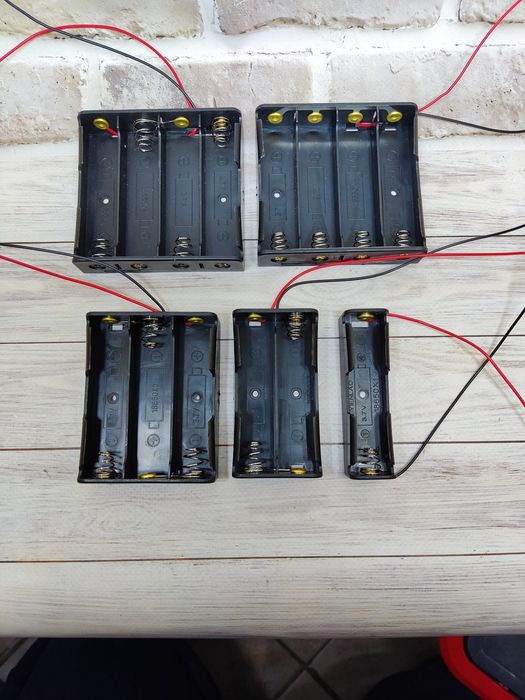 Холдер держатель бокс для аккумуляторов 18650