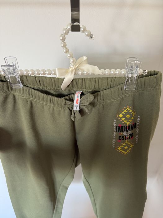 Spodnie fishbone o krótszym kroju S khaki