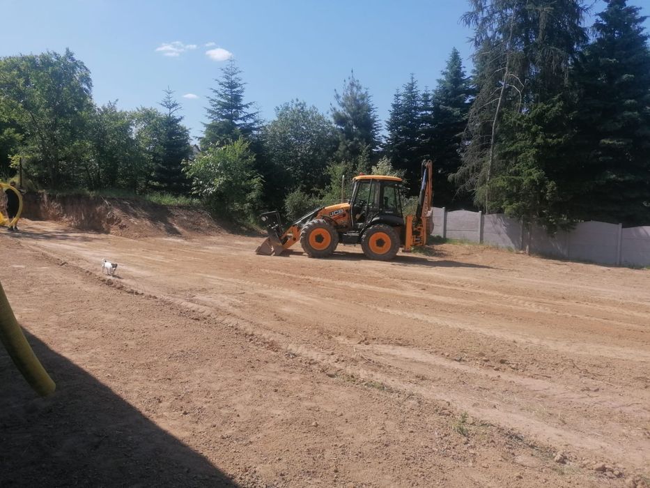 Usługi koparko-ładowarką/koparką kołową