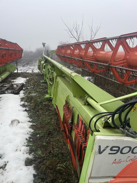 Зернозбиральний комбайн Claas