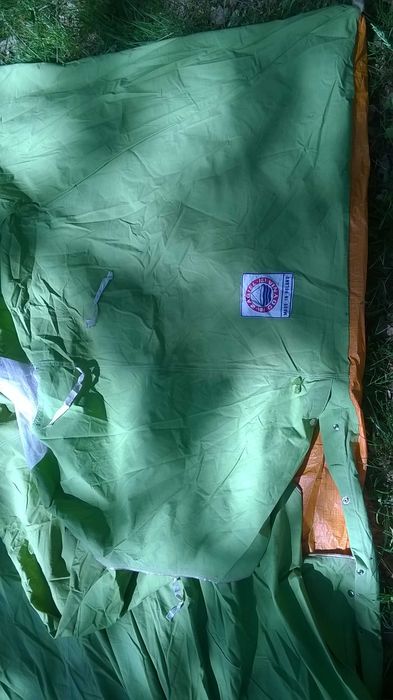 Duży rodzinny namiot o wymiarach 2,50m x 2,50m
