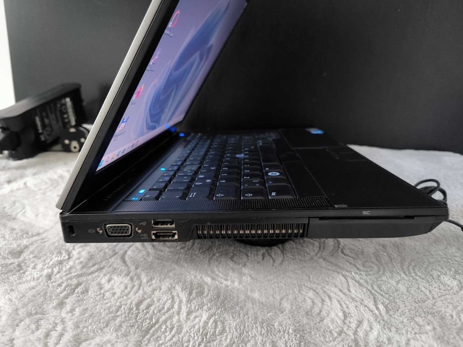 Laptop Dell 14' Cali i5 do 2.90GHz Windows 11 Pro Office + Mysz