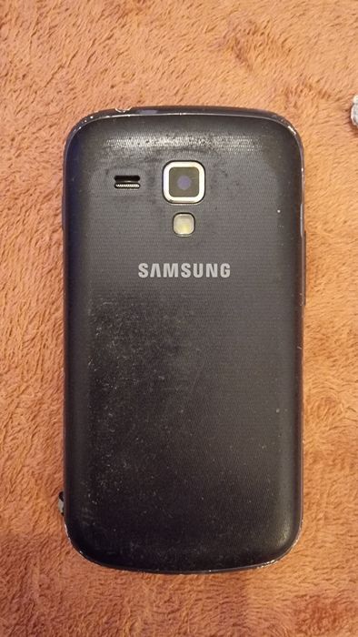 Dois telemóveis Samsung Galaxy S, "LÊR DESCRIÇÃO"