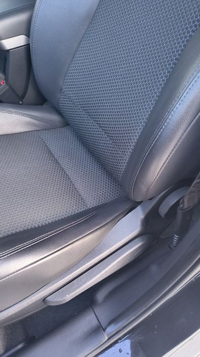 Продається Хундай  Туксон іх35 2012рік 2.0 бензин автомат,